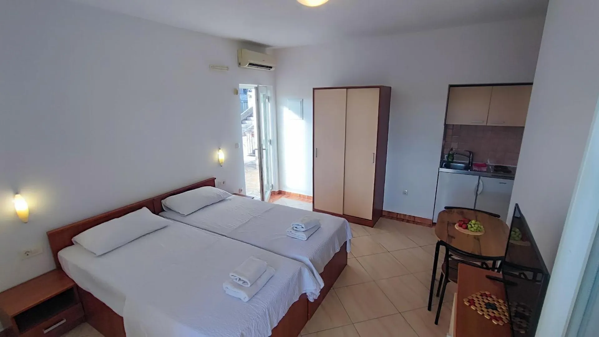 Villa Penava, Private Beach, Pool And 7Min To Trogir Chorvatsko