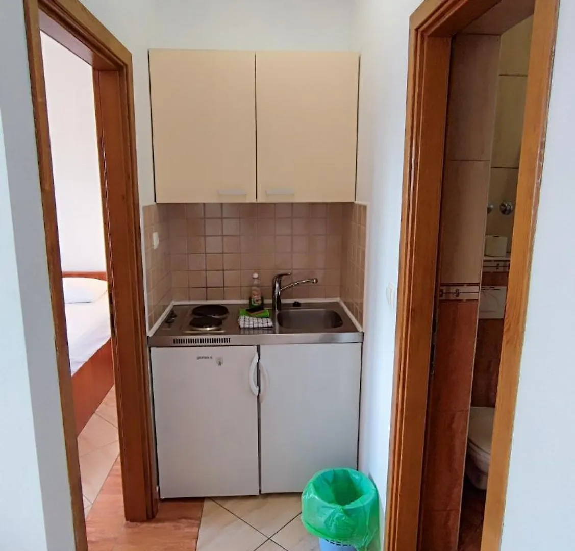 Apartmán Villa Penava, Private Beach, Pool And 7Min To Trogir