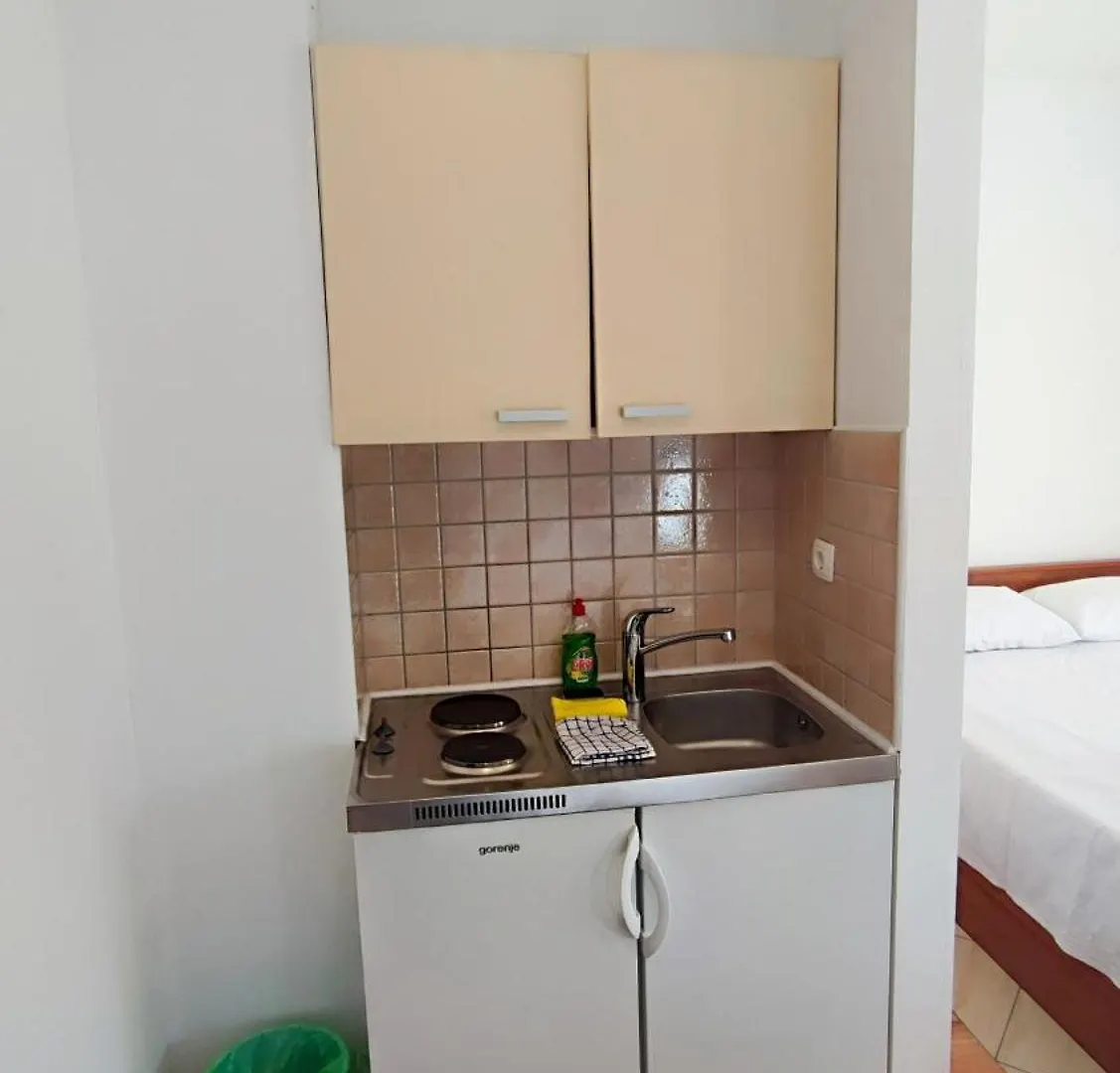 Apartmán Villa Penava, Private Beach, Pool And 7Min To Trogir