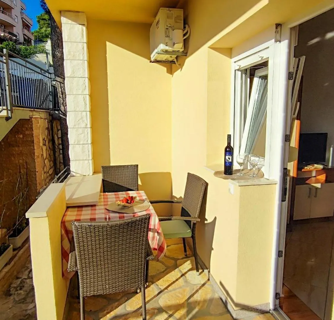 Apartmán Villa Penava, Private Beach, Pool And 7Min To Trogir