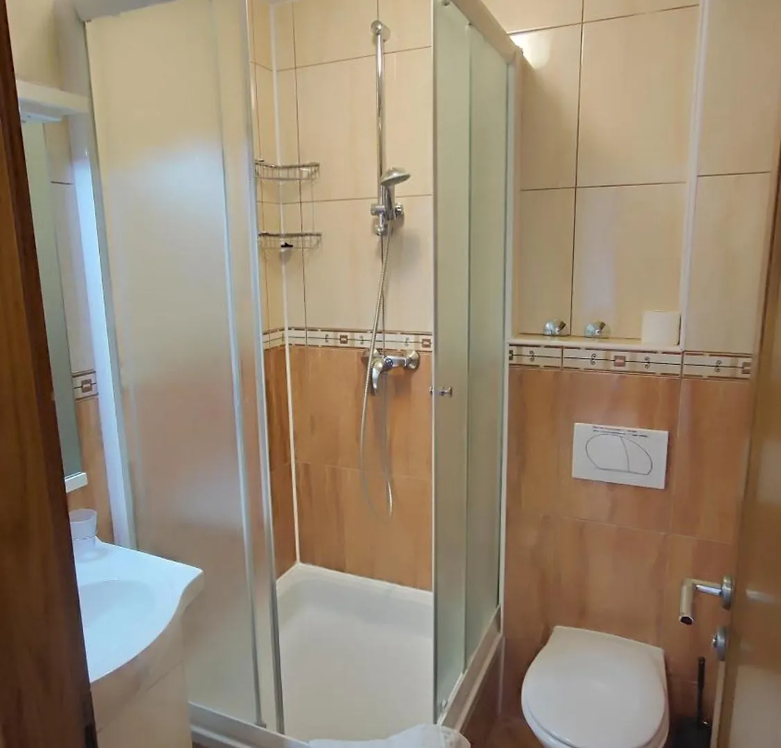 Apartment Villa Penava, Private Beach, Pool And 7Min To Trogir