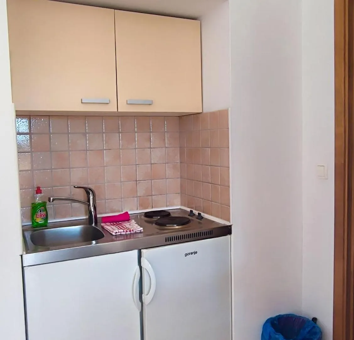 Villa Penava, Private Beach, Pool And 7Min To Trogir Apartment
