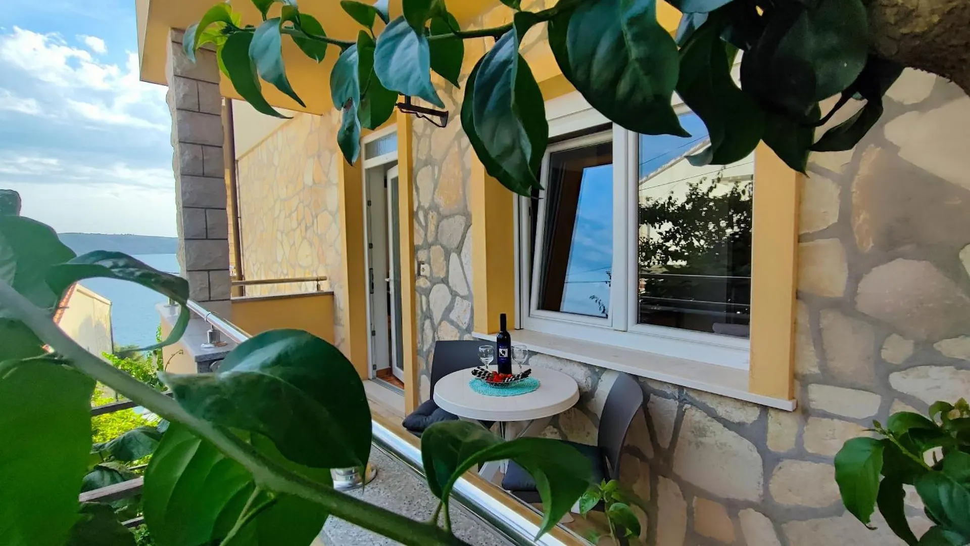Villa Penava, Private Beach, Pool And 7Min To Trogir