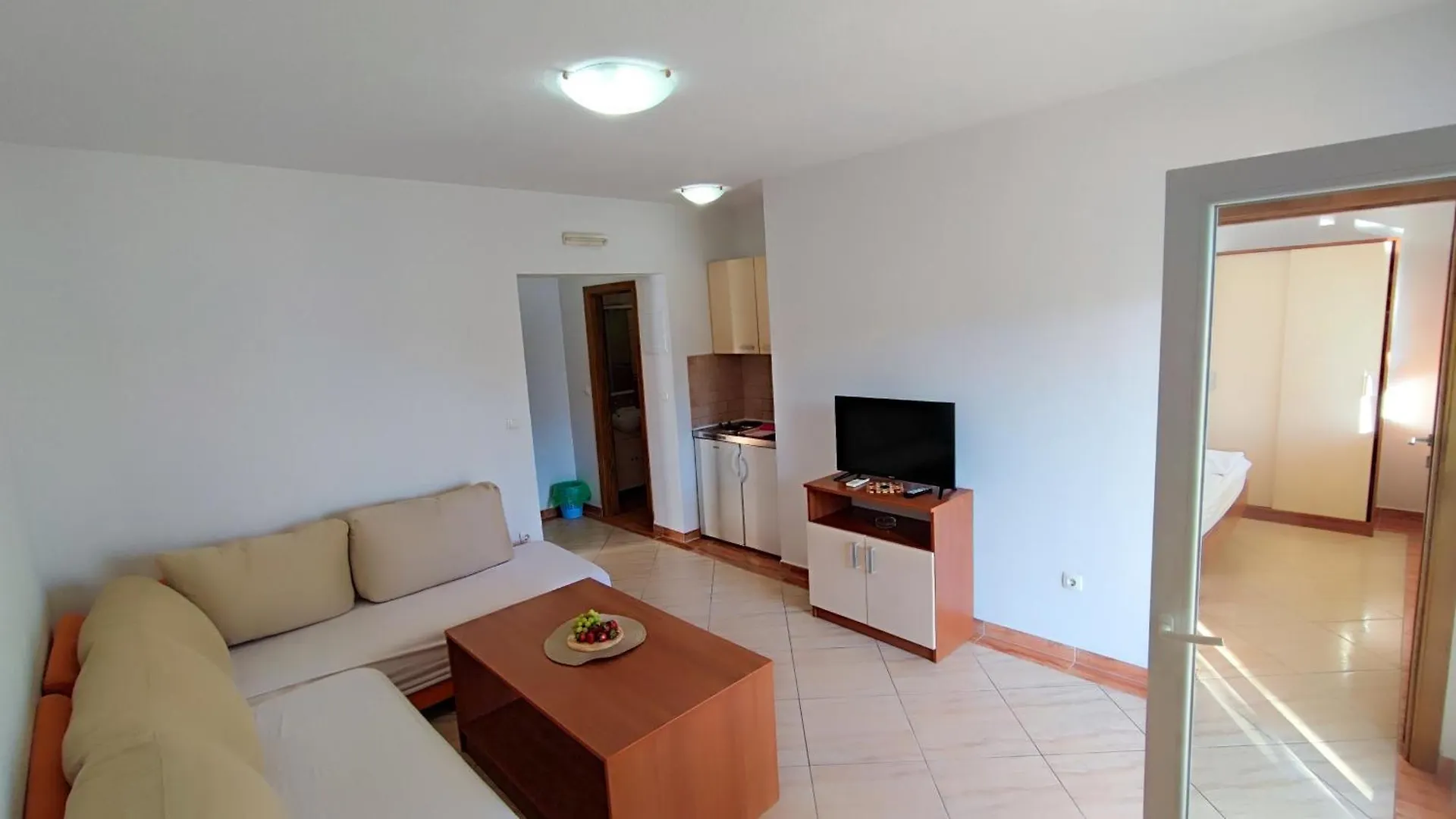 Villa Penava, Private Beach, Pool And 7Min To Trogir Apartment