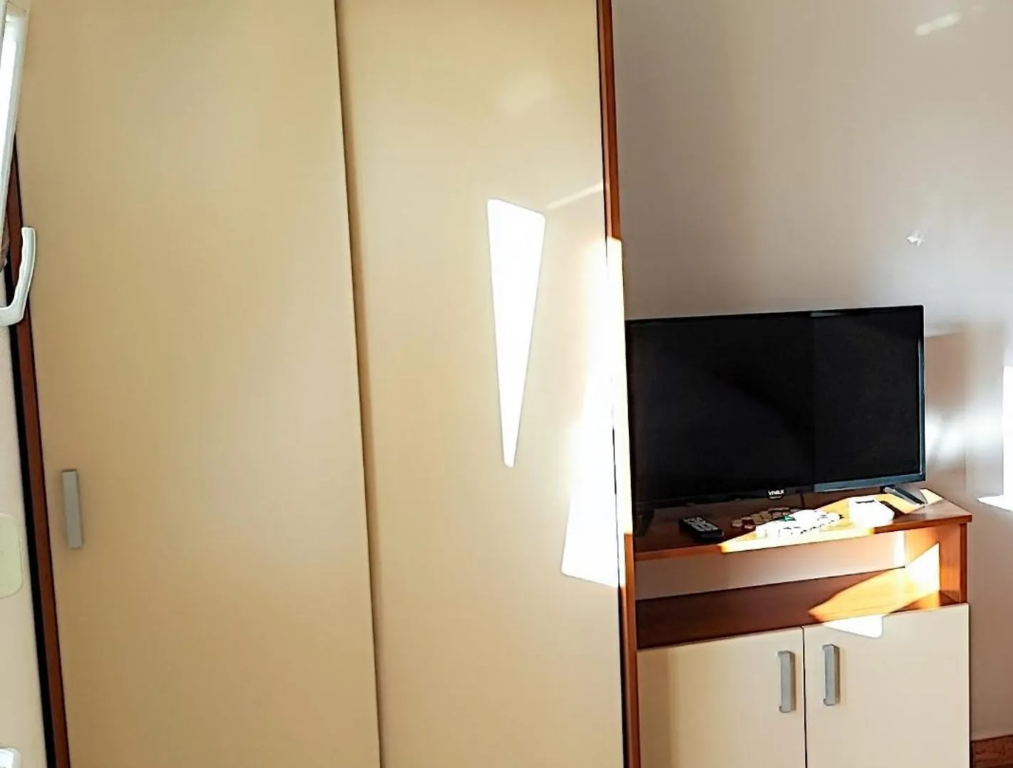 Apartment Villa Penava, Private Beach, Pool And 7Min To Trogir